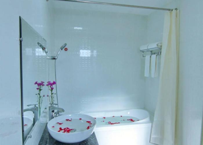 Royal Pearl Hotel