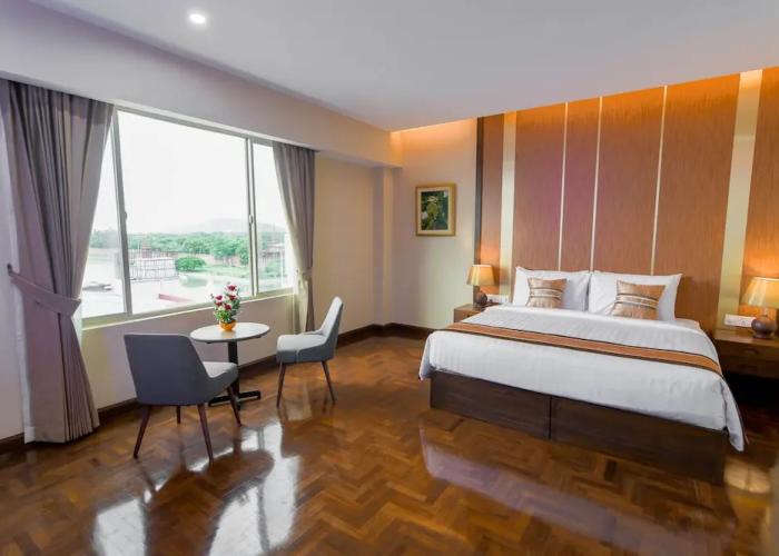New Wave Hotel