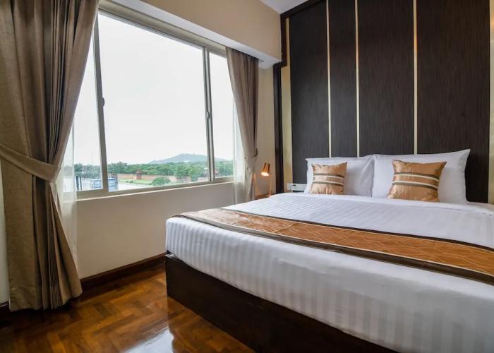 New Wave Hotel