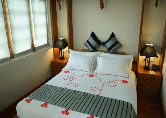 Hotel by the Red Canal