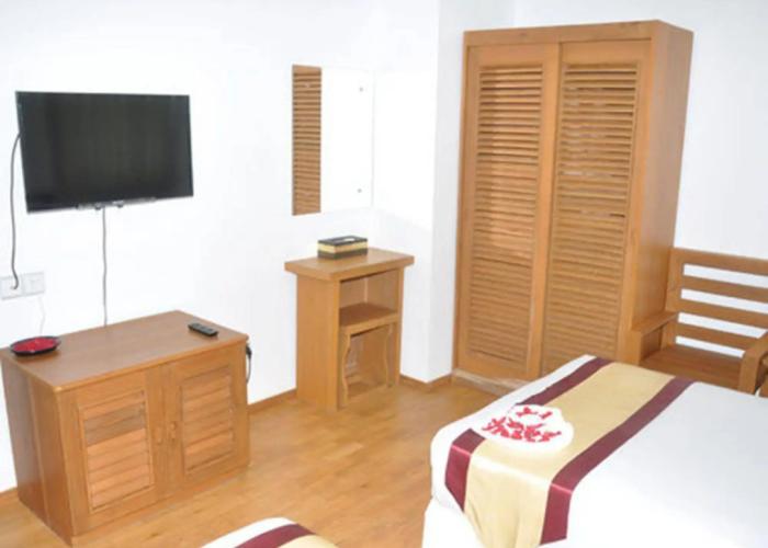 Paragon Hotel