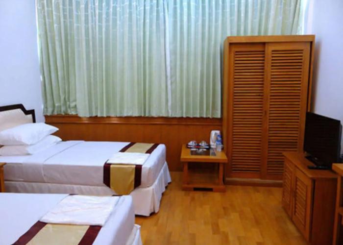 Paragon Hotel