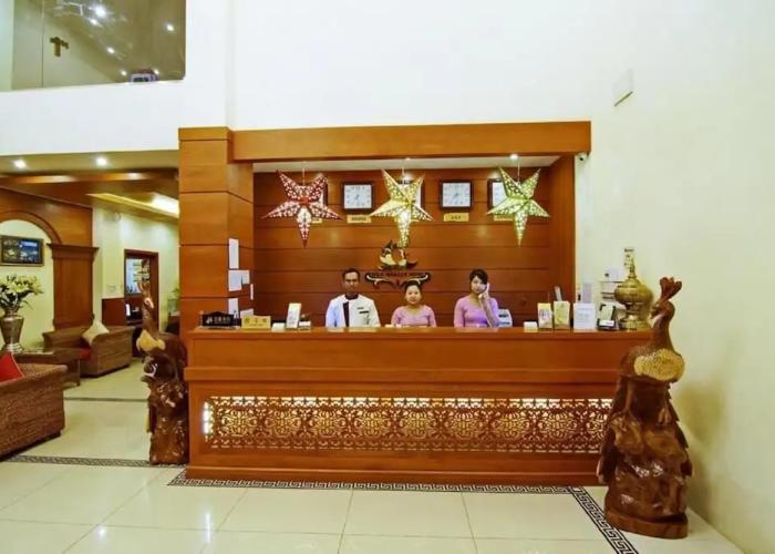 Gold Yadanar Hotel