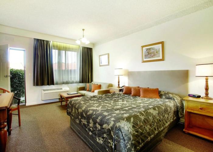 Hotel Bruce County