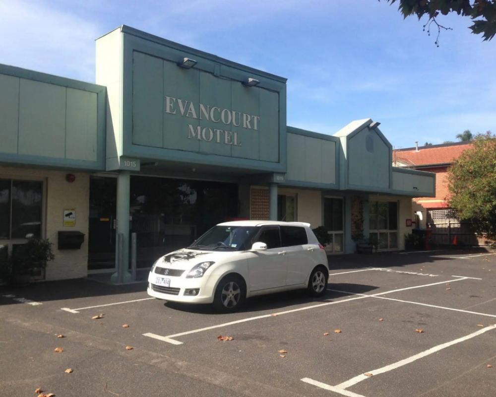 фото Evancourt Motel