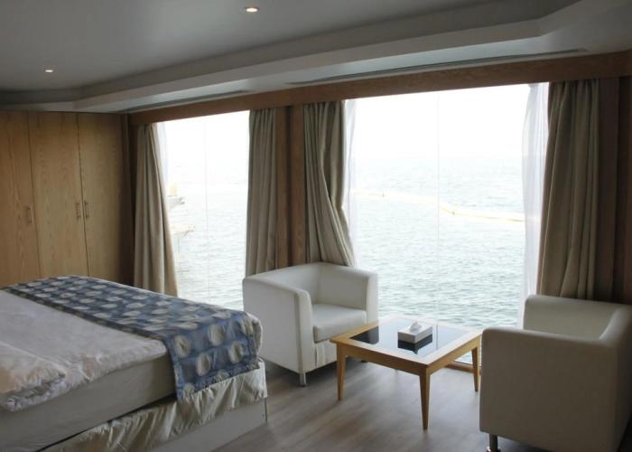 Hotel C Hotel