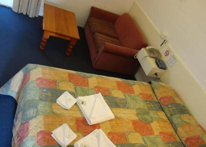 Pathfinder Motel