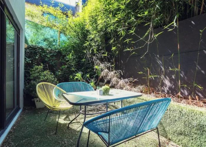 Melb Cbd a Zen oasis garden studio.