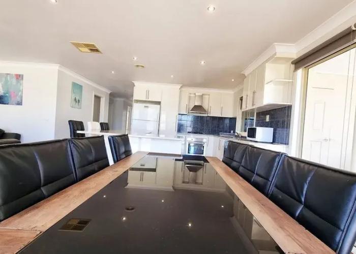 St Albans House - Spacious and Modern Home