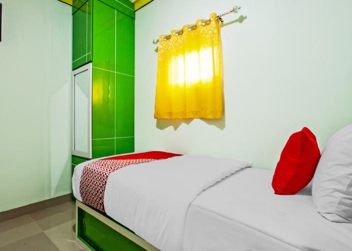 Super OYO 1763 Dinda Residence Syariah