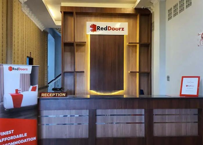 RedDoorz near CitraLand Gama City Medan