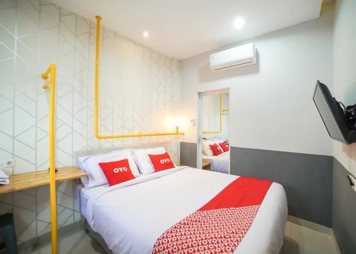 OYO 90874 Millenium Inn 2