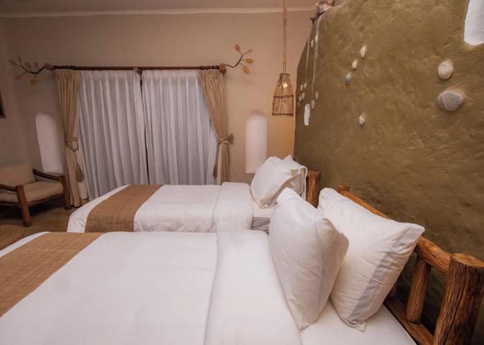 Barahi Jungle Lodge