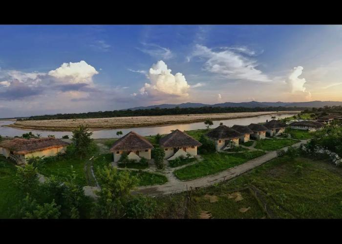 Barahi Jungle Lodge