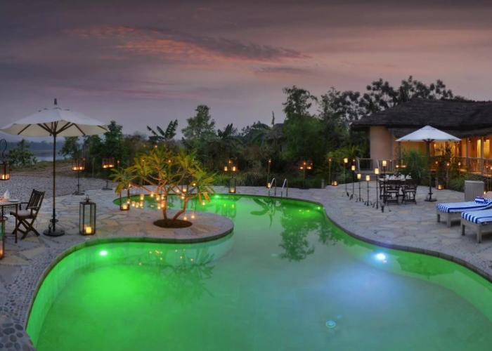 Barahi Jungle Lodge
