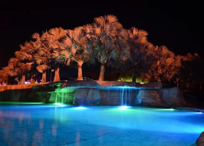 Sand River Resort