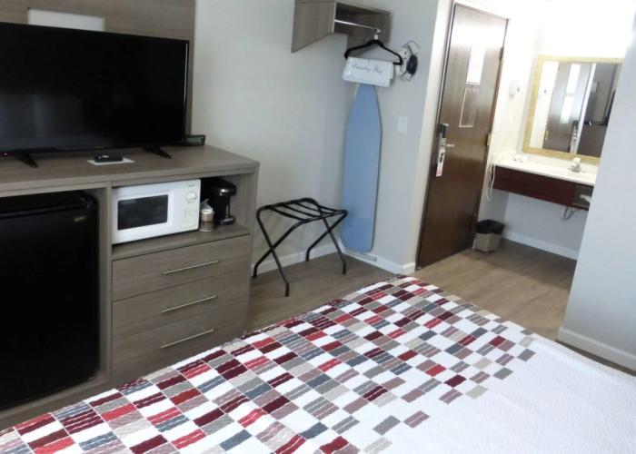 Ramada by Wyndham Medford Airport North