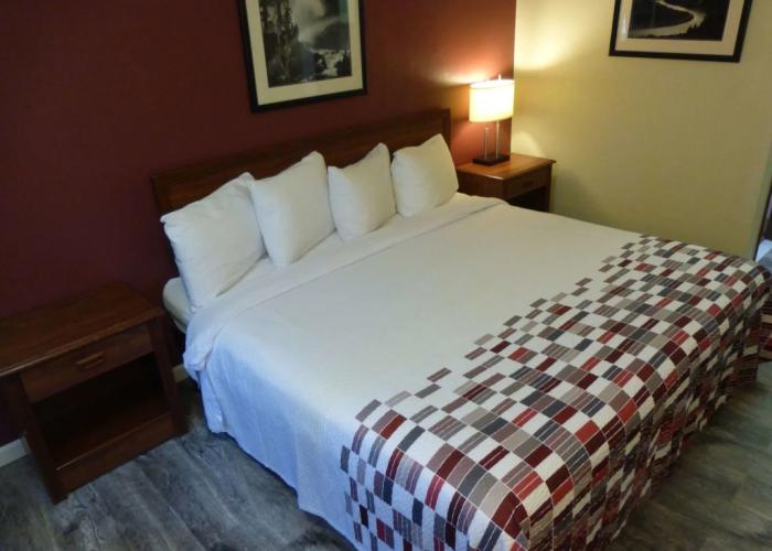 Ramada by Wyndham Medford Airport North