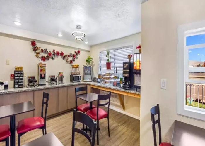 Ramada by Wyndham Medford Airport North