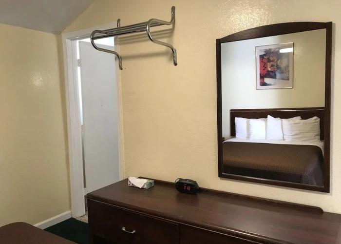 Relax Inn Of Medford