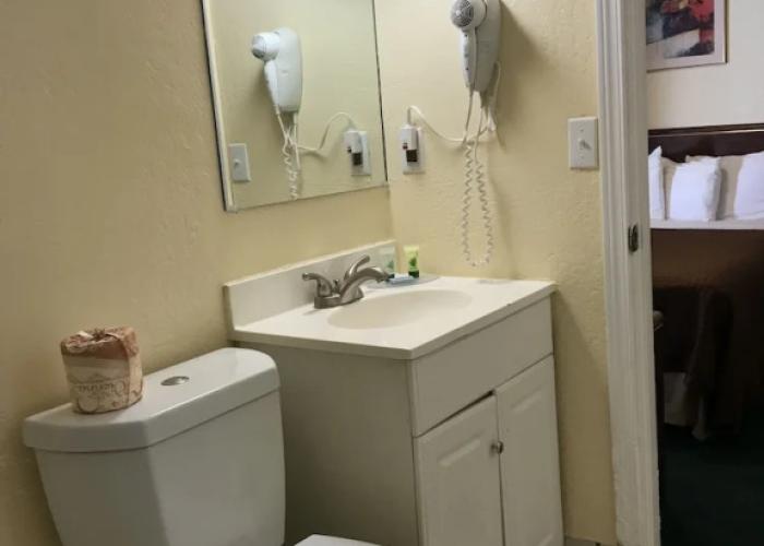 Relax Inn Of Medford