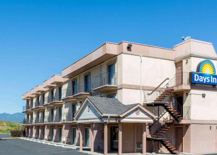 Days Inn by Wyndham Medford