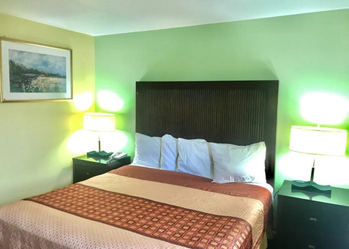 Travelers Inn Medford