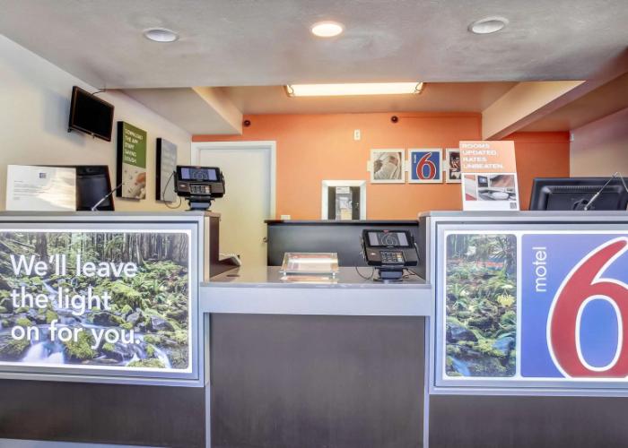 Motel 6 Medford, OR
