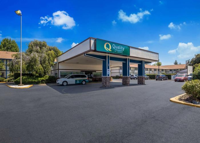 Quality Inn & Suites Medford Airport