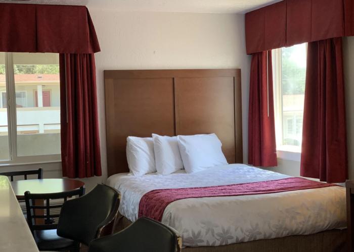 Red Carpet Inn Medford