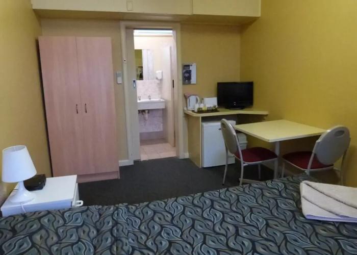 Grand Central Motel