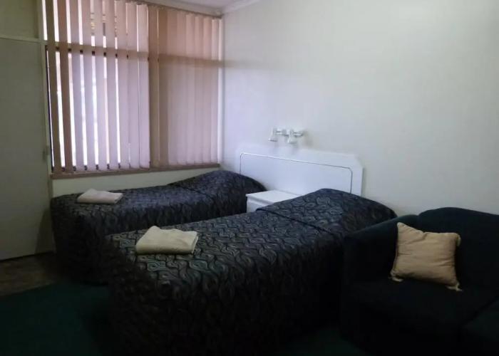 Grand Central Motel
