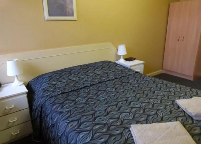 Grand Central Motel