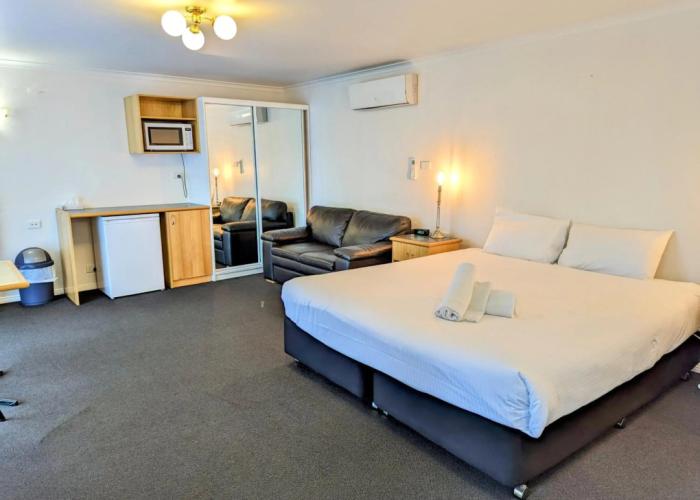 Arkana Motor Inn & Terrace Apartments