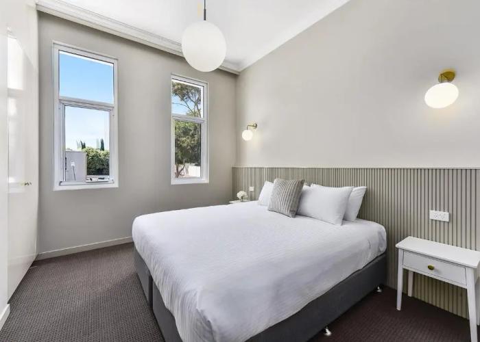 Aloha Central Platinum Apartments