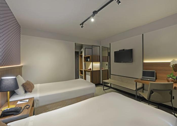 Hotel Deville Business Maringá
