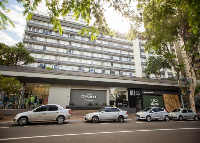 Hotel Deville Business Maringá