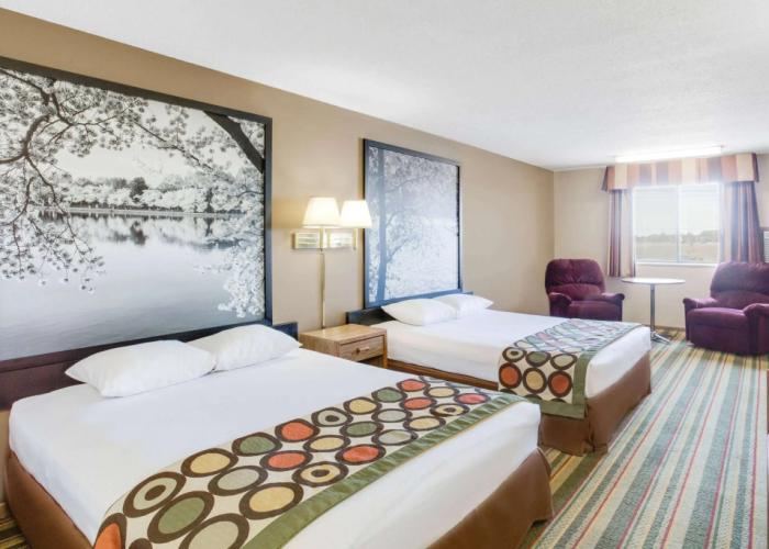 Super 8 by Wyndham Mitchell