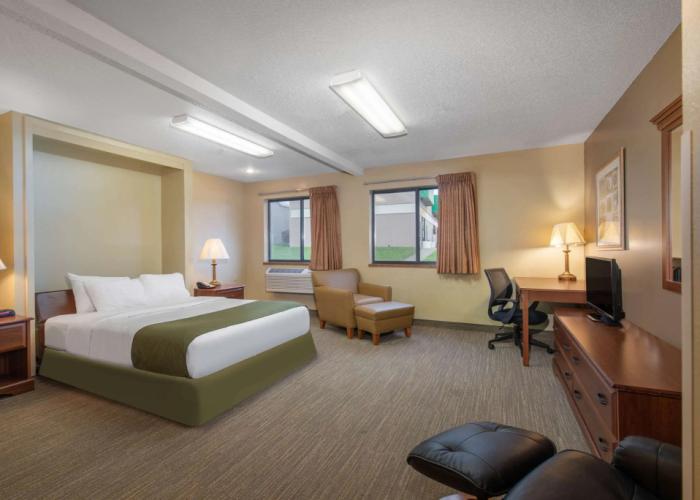 Days Inn by Wyndham Mitchell SD