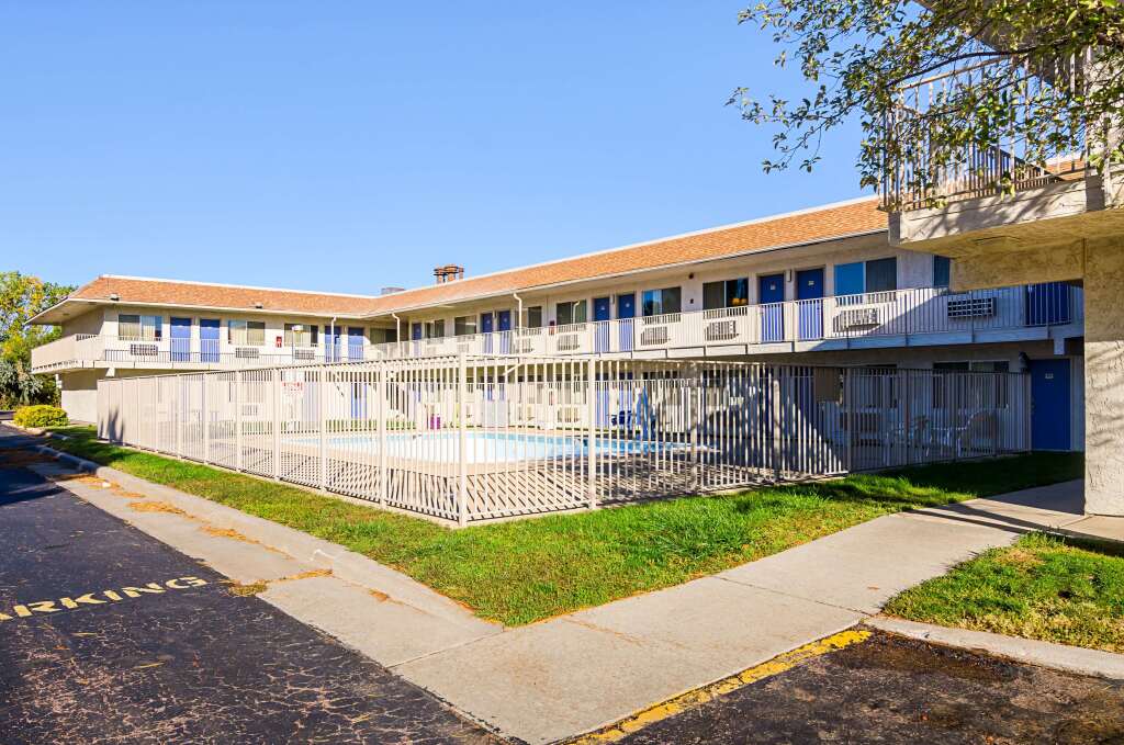 Motel 6 Mitchell, SD