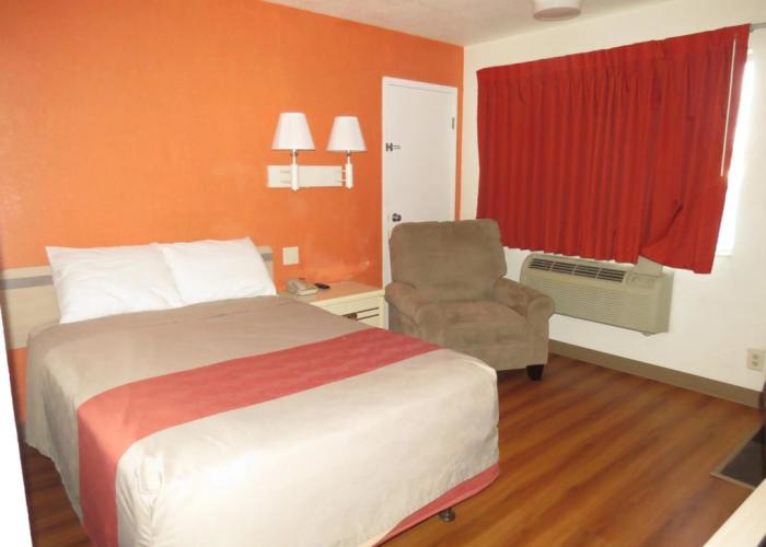 Motel 6 Mitchell, SD