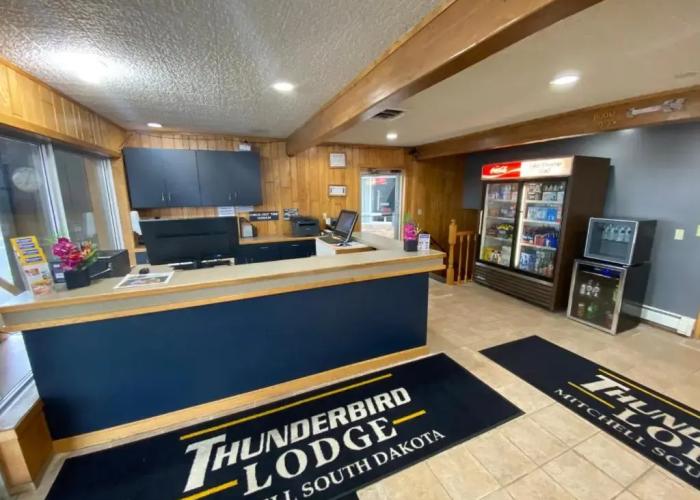 Thunderbird Lodge