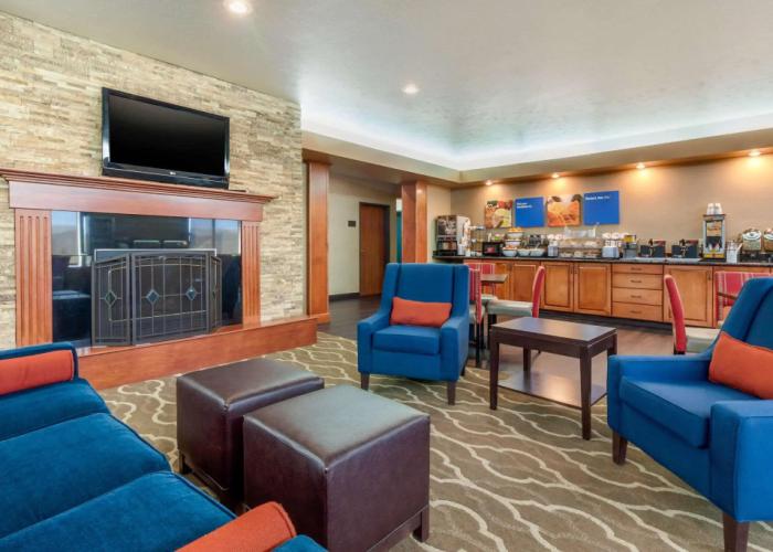 Comfort Inn & Suites Mitchell I-90