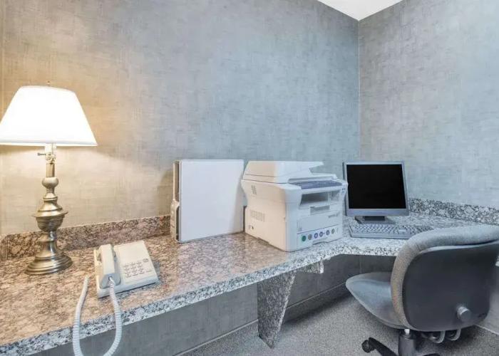 Days Inn Mitchell SD