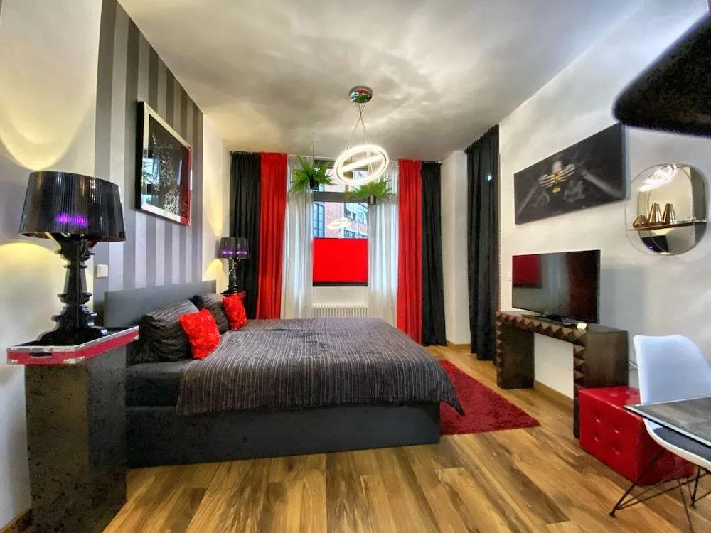 фото High Level Apartments