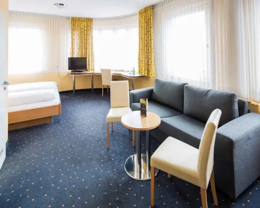фото Central Hotel