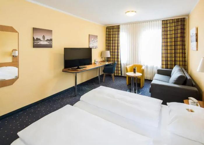 Central Hotel