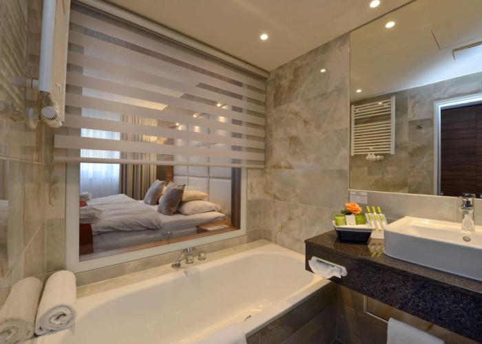 Best Western Plus Delta Park Hotel
