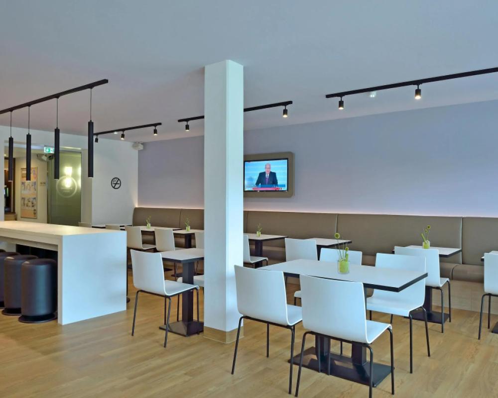фото B&B Hotel Mannheim-Neuostheim