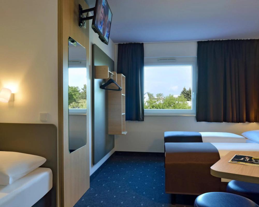 фото B&B Hotel Mannheim-Neuostheim